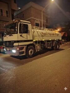 <img data-src="tanker.jpg" alt="تنكر مياه الكويت">